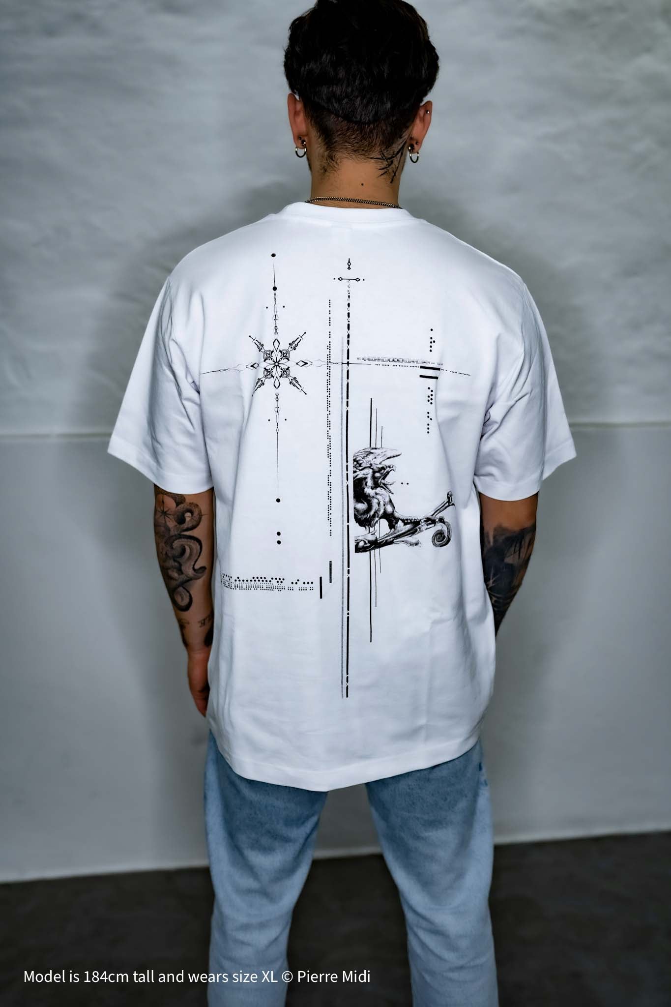 01 Design Pierre Midi white t-shirt